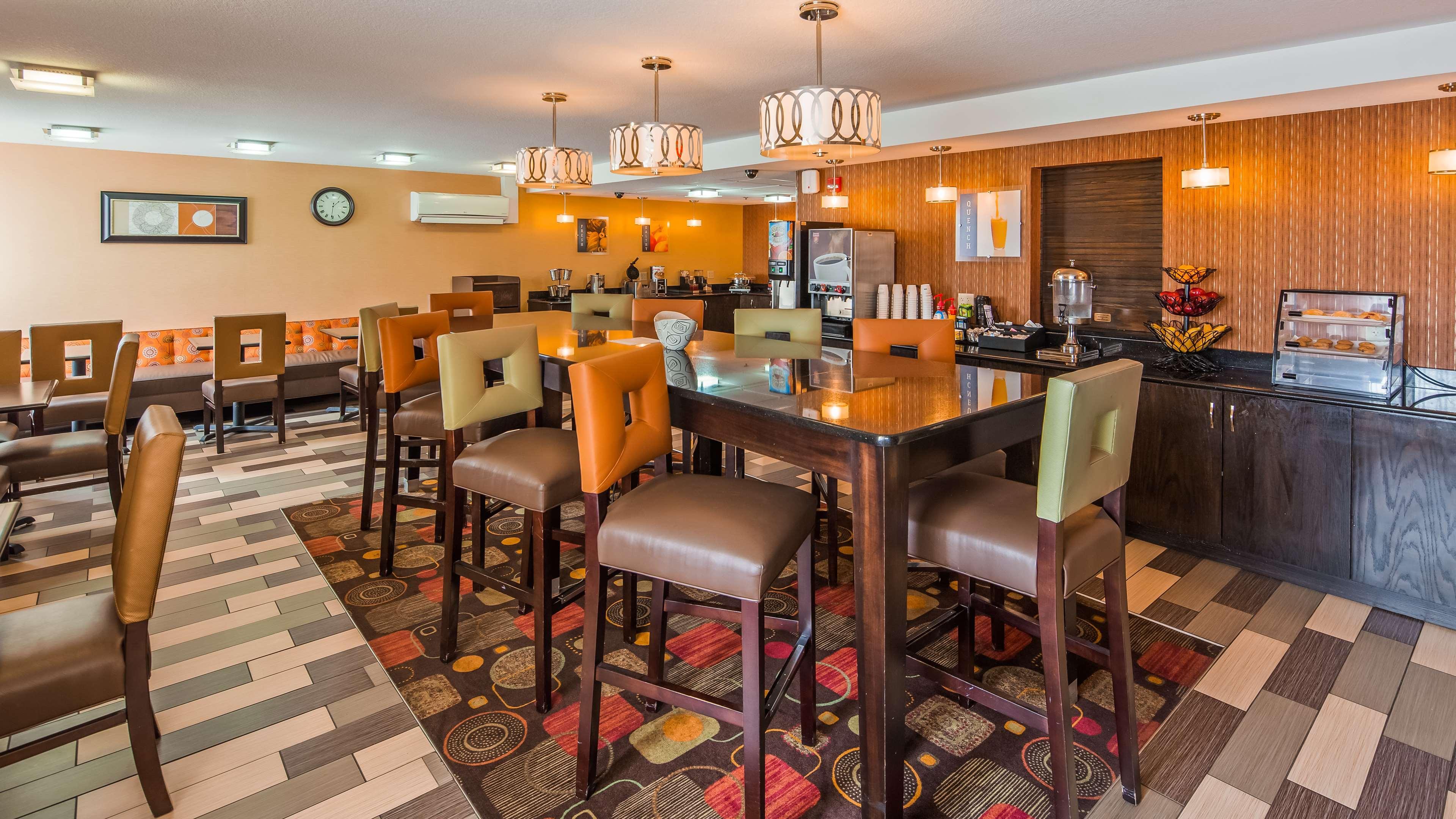Best Western Luxbury Inn Fort Wayne Extérieur photo