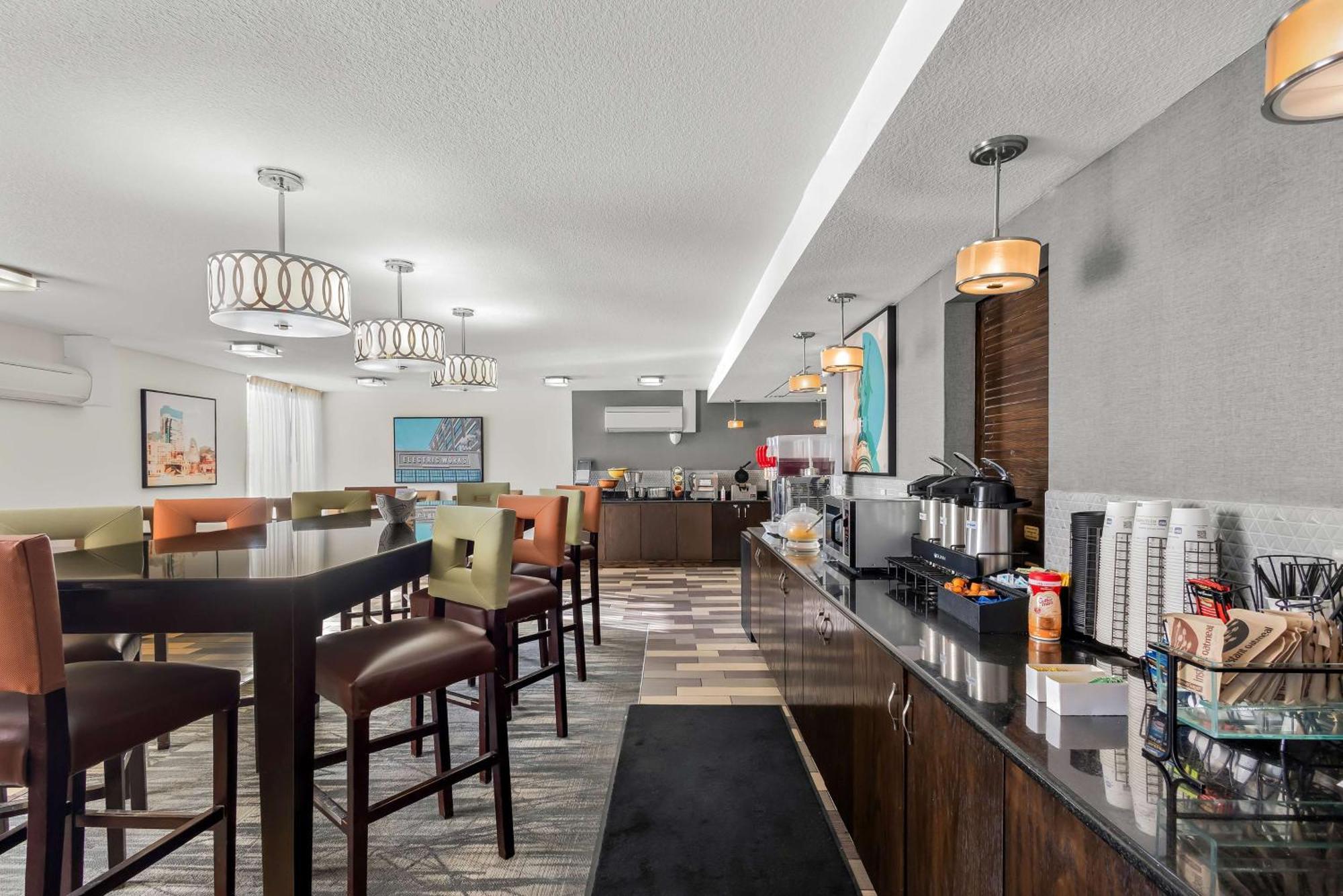 Best Western Luxbury Inn Fort Wayne Extérieur photo
