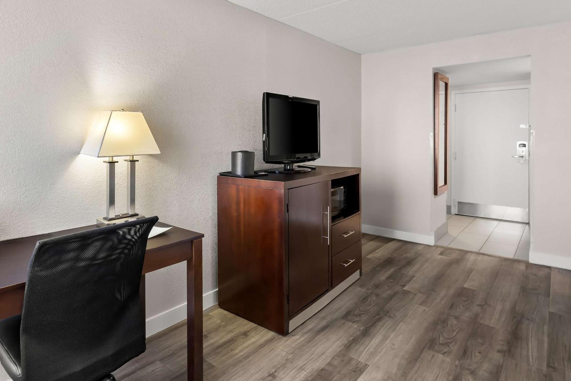 Best Western Luxbury Inn Fort Wayne Extérieur photo
