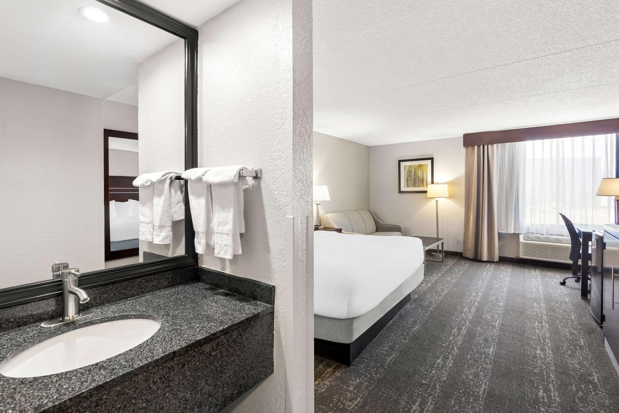 Best Western Luxbury Inn Fort Wayne Extérieur photo
