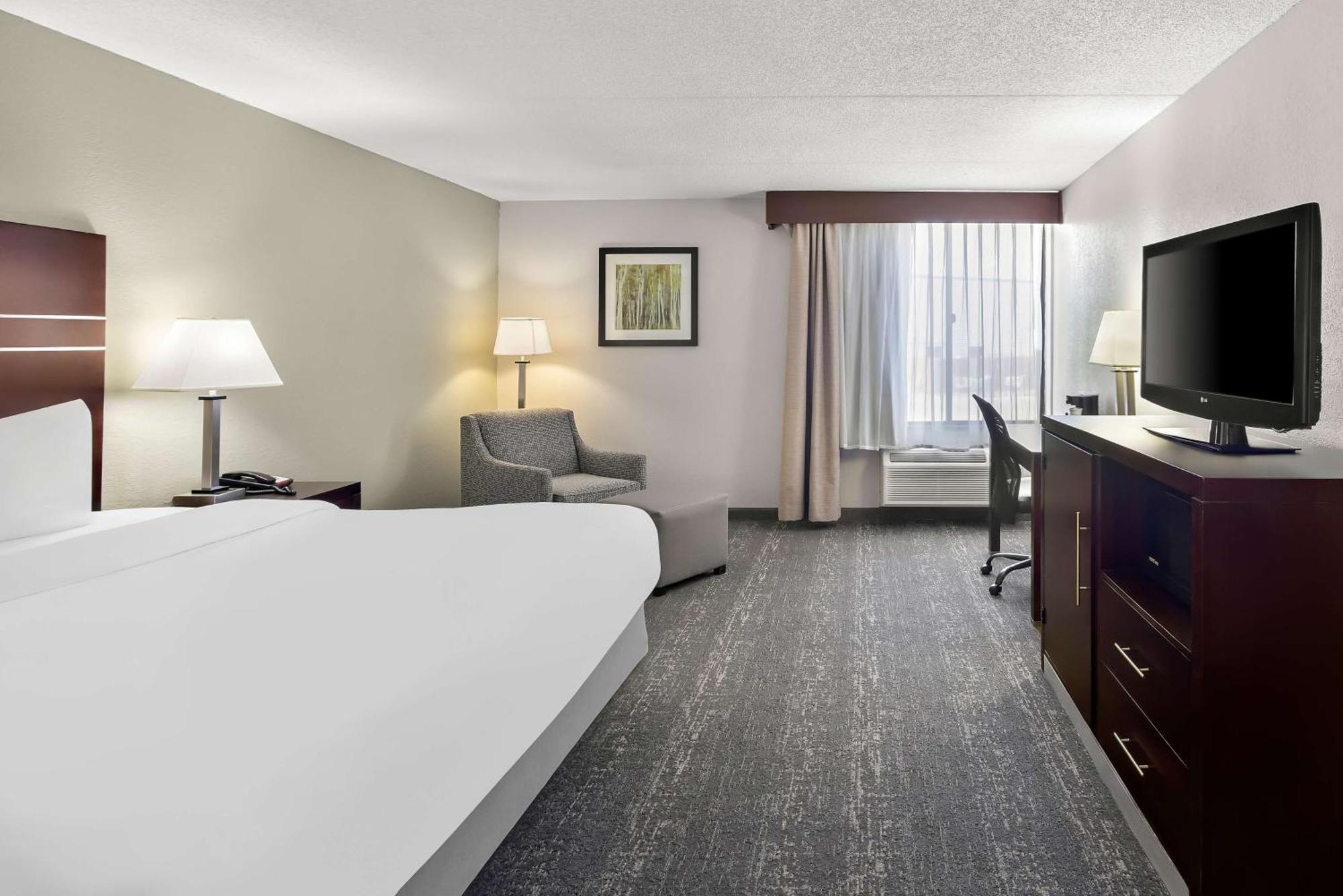 Best Western Luxbury Inn Fort Wayne Extérieur photo